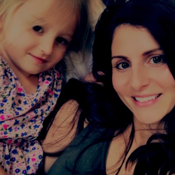 Meet your Posher, Krystal - Picture 4 of 4